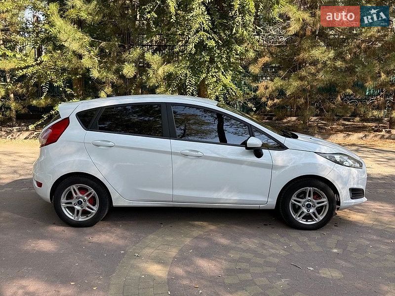 Фото Ford Fiesta з оголошення AUTO.RIA