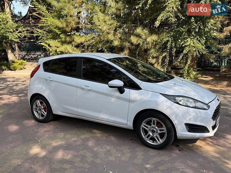 Фото Ford Fiesta з оголошення AUTO.RIA