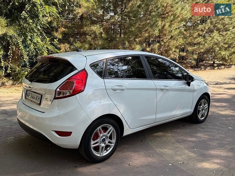 Фото Ford Fiesta з оголошення AUTO.RIA