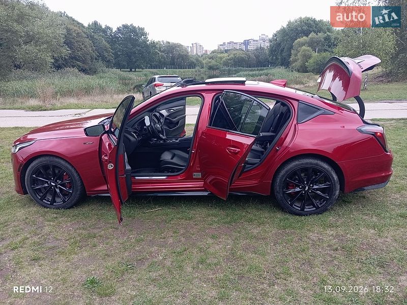 Фото Cadillac CT5 з оголошення AUTO.RIA