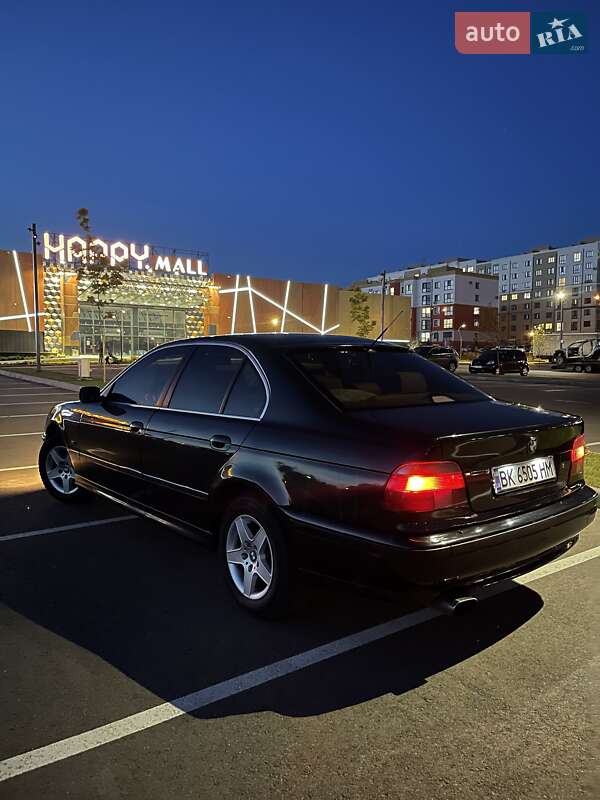Фото BMW 5 Series з оголошення AUTO.RIA
