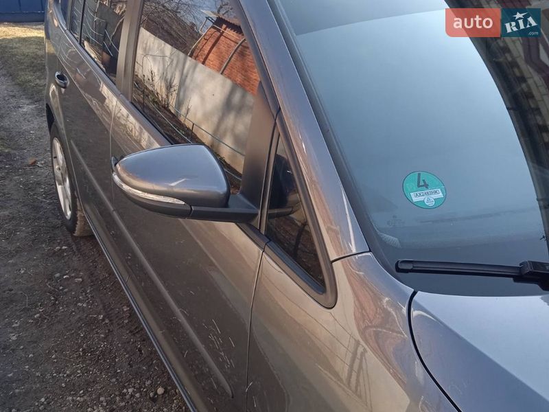 Фото Volkswagen Touran з оголошення AUTO.RIA