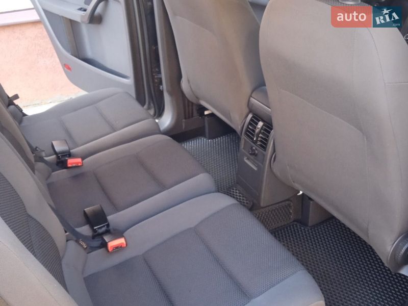 Фото Volkswagen Touran з оголошення AUTO.RIA