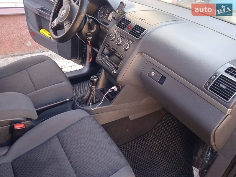 Фото Volkswagen Touran з оголошення AUTO.RIA