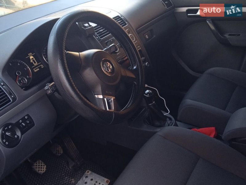 Фото Volkswagen Touran з оголошення AUTO.RIA