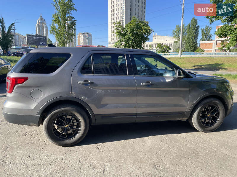 Фото Ford Explorer з оголошення AUTO.RIA