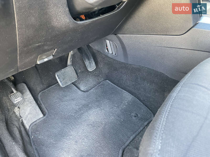 Фото Ford Explorer з оголошення AUTO.RIA