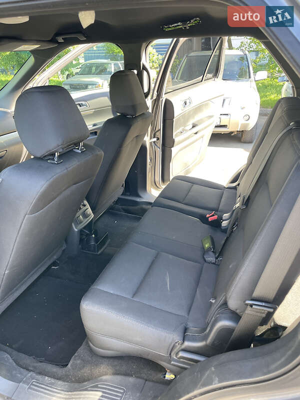 Фото Ford Explorer з оголошення AUTO.RIA