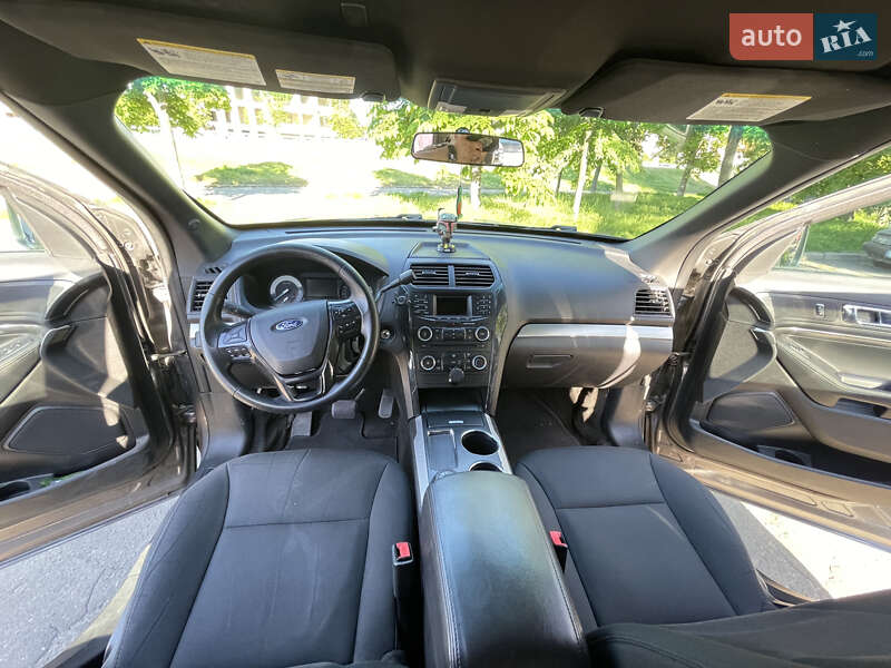 Фото Ford Explorer з оголошення AUTO.RIA