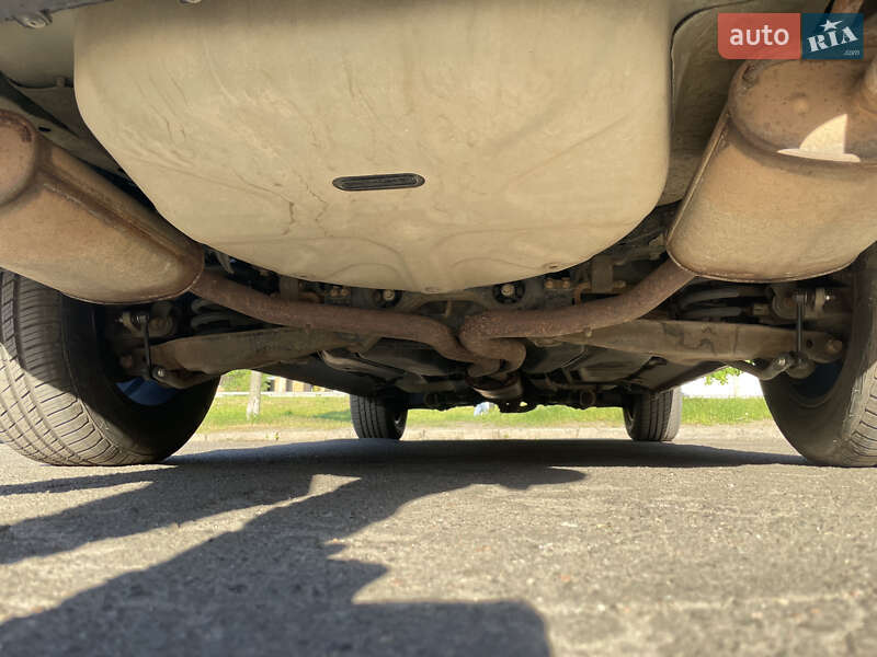Фото Ford Explorer з оголошення AUTO.RIA