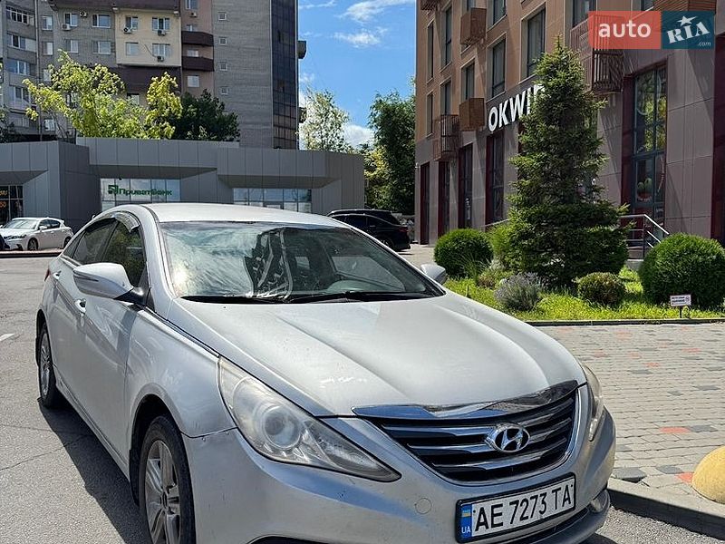 Фото Hyundai Sonata з оголошення AUTO.RIA