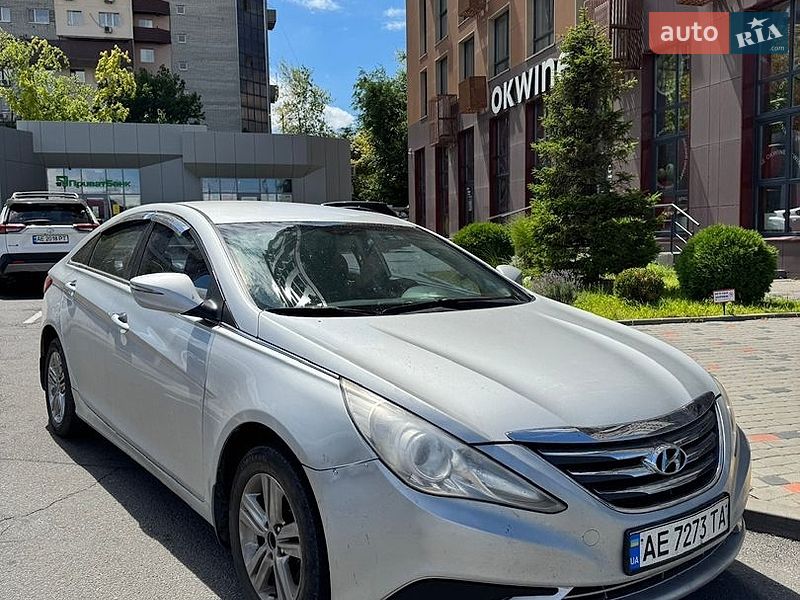 Фото Hyundai Sonata з оголошення AUTO.RIA