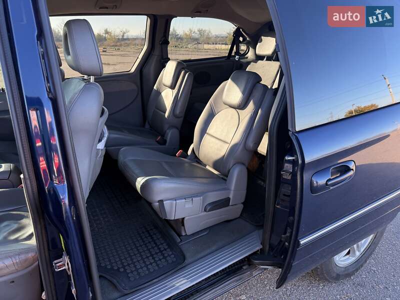 Фото Chrysler Grand Voyager з оголошення AUTO.RIA