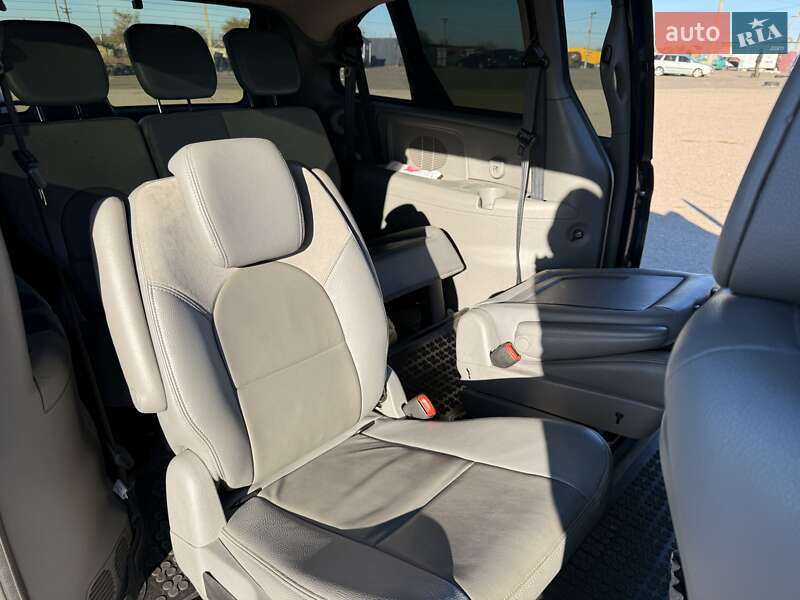 Фото Chrysler Grand Voyager з оголошення AUTO.RIA