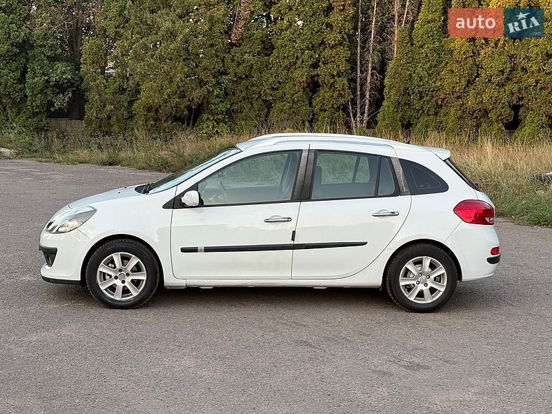 Фото Renault Clio з оголошення AUTO.RIA