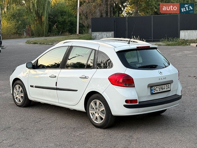 Фото Renault Clio з оголошення AUTO.RIA