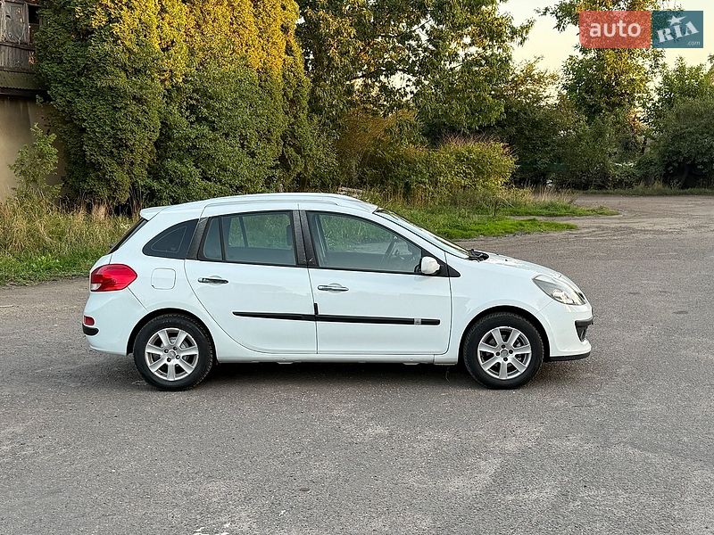 Фото Renault Clio з оголошення AUTO.RIA