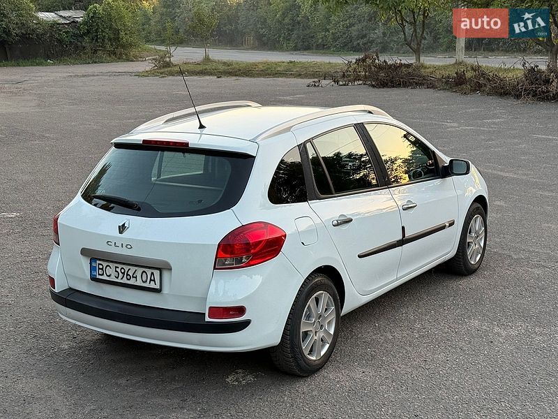 Фото Renault Clio з оголошення AUTO.RIA