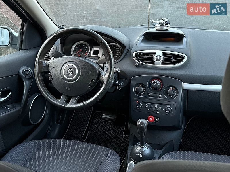 Фото Renault Clio з оголошення AUTO.RIA