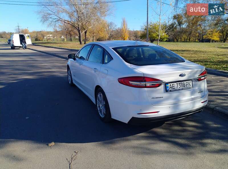 Фото Ford Fusion з оголошення AUTO.RIA