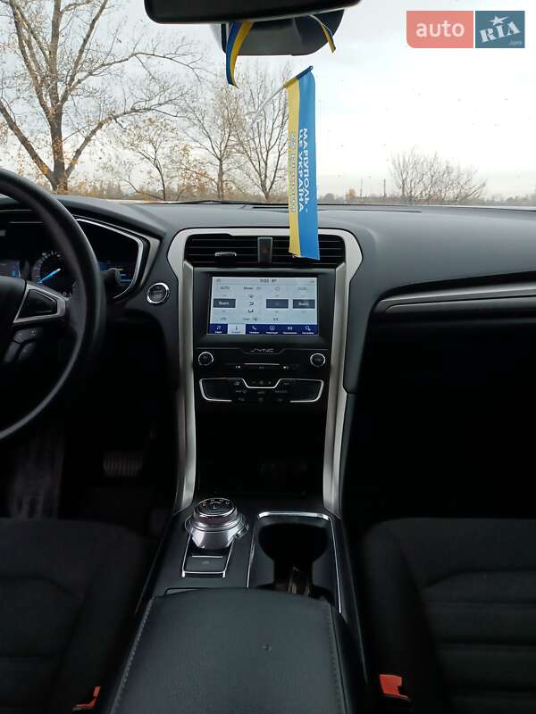 Фото Ford Fusion з оголошення AUTO.RIA