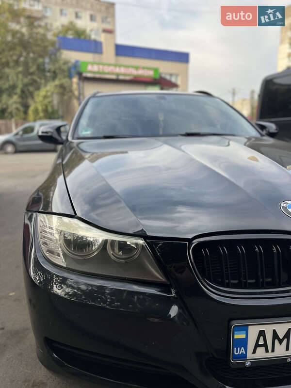 Фото BMW 3 Series з оголошення AUTO.RIA