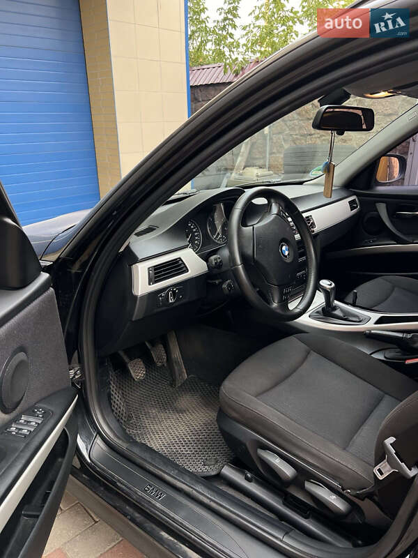 Фото BMW 3 Series з оголошення AUTO.RIA