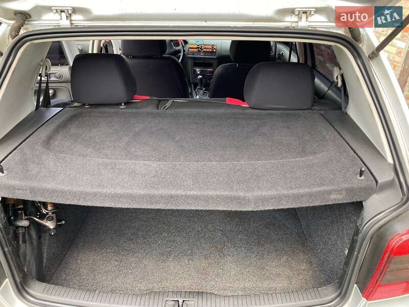 Фото Volkswagen Golf з оголошення AUTO.RIA