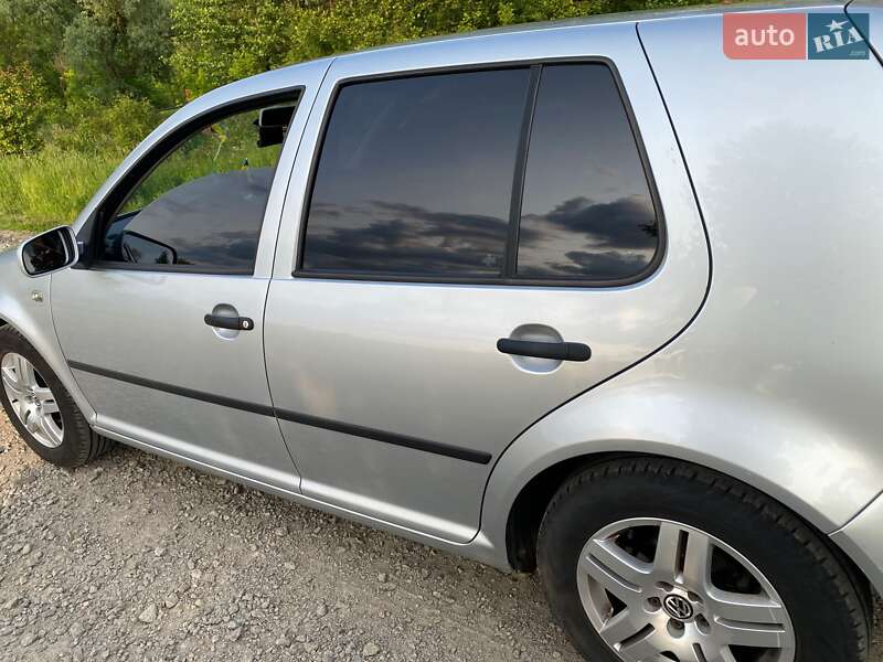 Фото Volkswagen Golf з оголошення AUTO.RIA