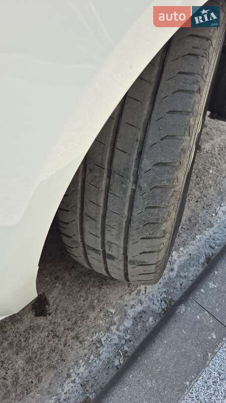 Фото Mercedes-Benz Metris з оголошення AUTO.RIA