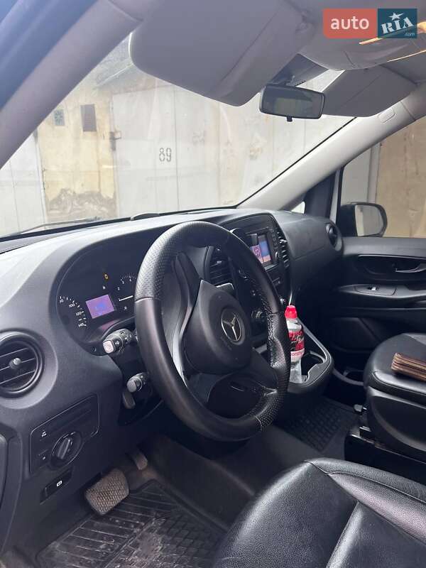 Фото Mercedes-Benz Metris з оголошення AUTO.RIA