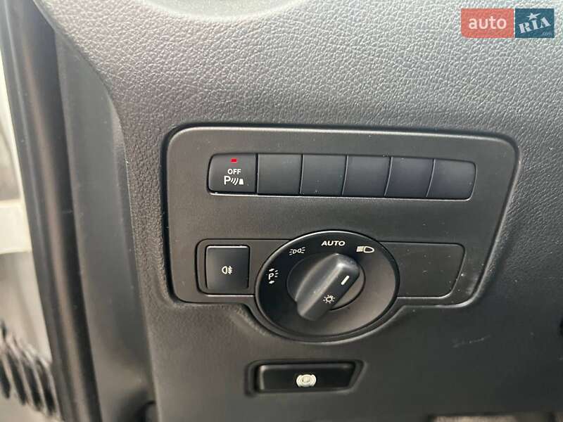 Фото Mercedes-Benz Metris з оголошення AUTO.RIA
