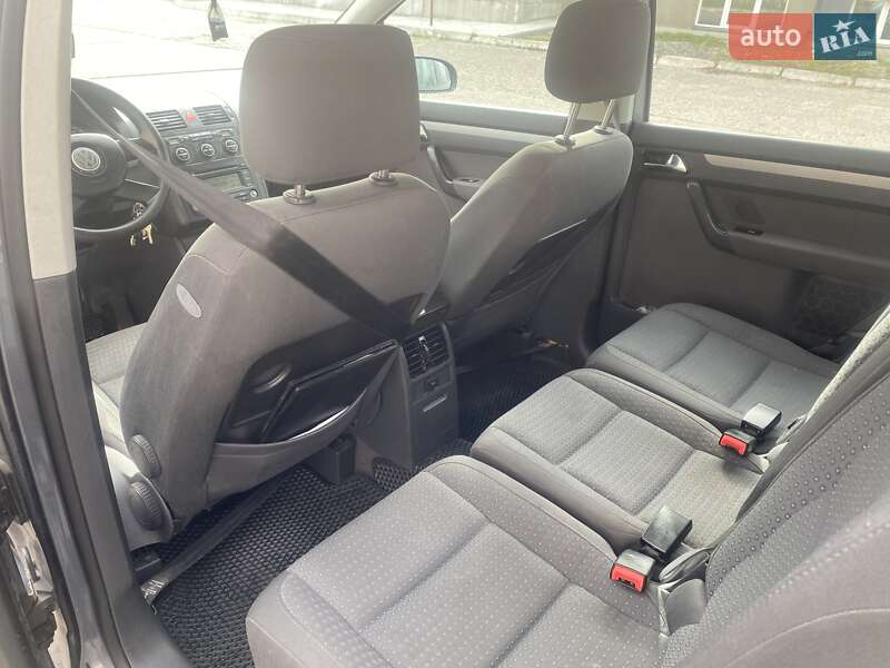 Фото Volkswagen Touran з оголошення AUTO.RIA
