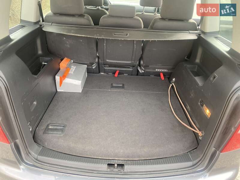 Фото Volkswagen Touran з оголошення AUTO.RIA