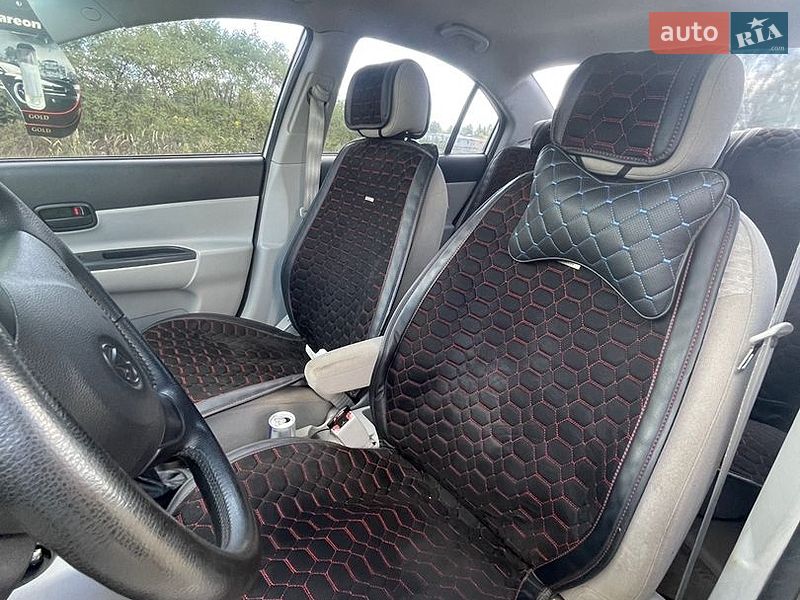 Фото Hyundai Accent з оголошення AUTO.RIA