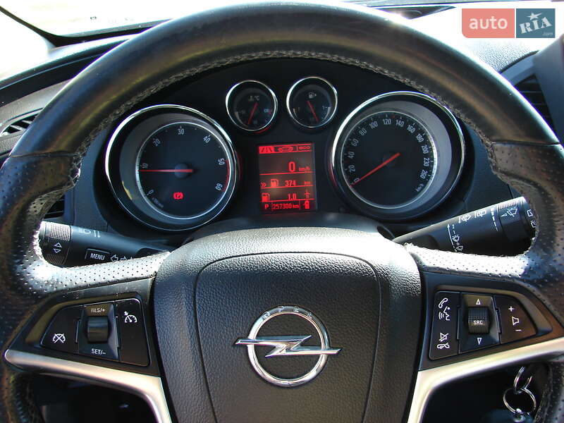 Фото Opel Insignia з оголошення AUTO.RIA