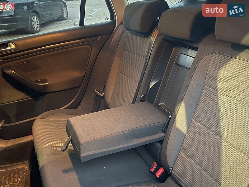 Фото Volkswagen Golf з оголошення AUTO.RIA