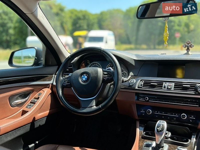 Фото BMW 5 Series з оголошення AUTO.RIA