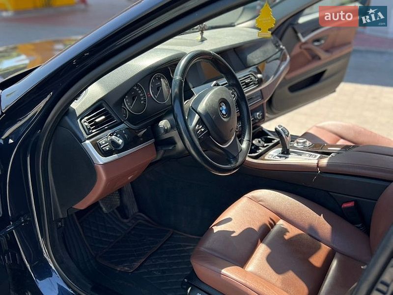 Фото BMW 5 Series з оголошення AUTO.RIA
