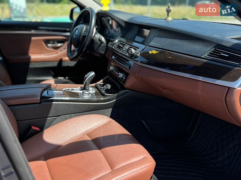 Фото BMW 5 Series з оголошення AUTO.RIA
