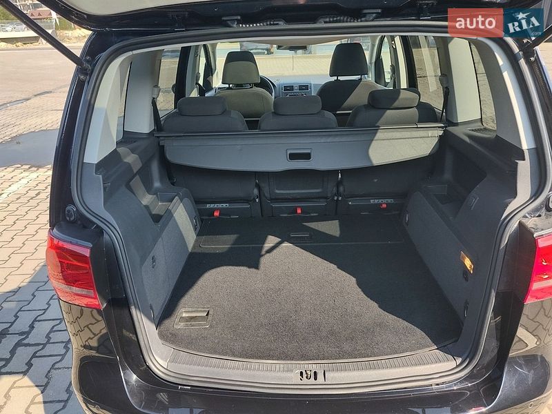 Фото Volkswagen Touran з оголошення AUTO.RIA