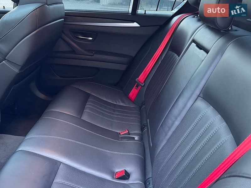 Фото BMW 5 Series з оголошення AUTO.RIA