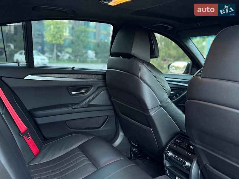 Фото BMW 5 Series з оголошення AUTO.RIA