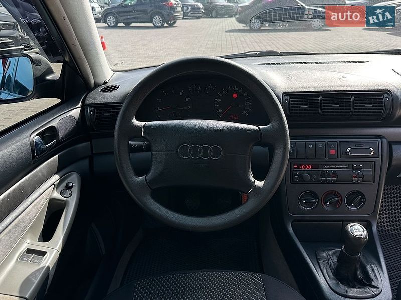 Фото Audi A4 з оголошення AUTO.RIA