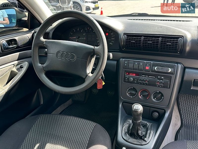 Фото Audi A4 з оголошення AUTO.RIA