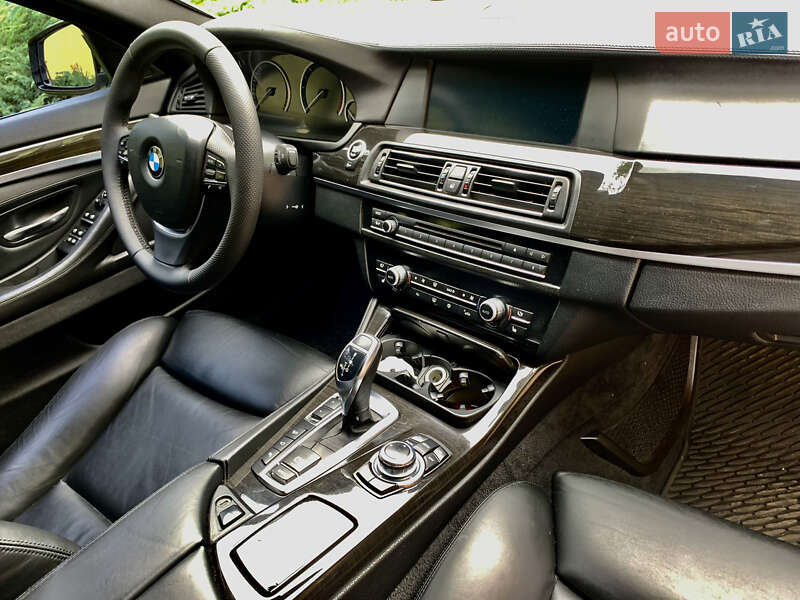 Фото BMW 5 Series з оголошення AUTO.RIA