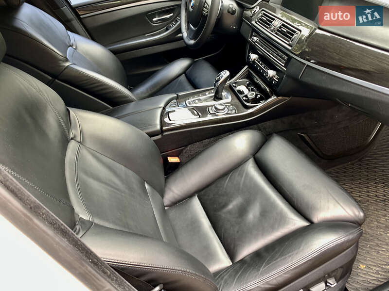 Фото BMW 5 Series з оголошення AUTO.RIA