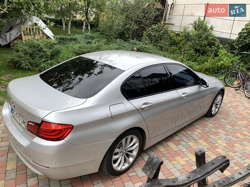 Фото BMW 5 Series з оголошення AUTO.RIA