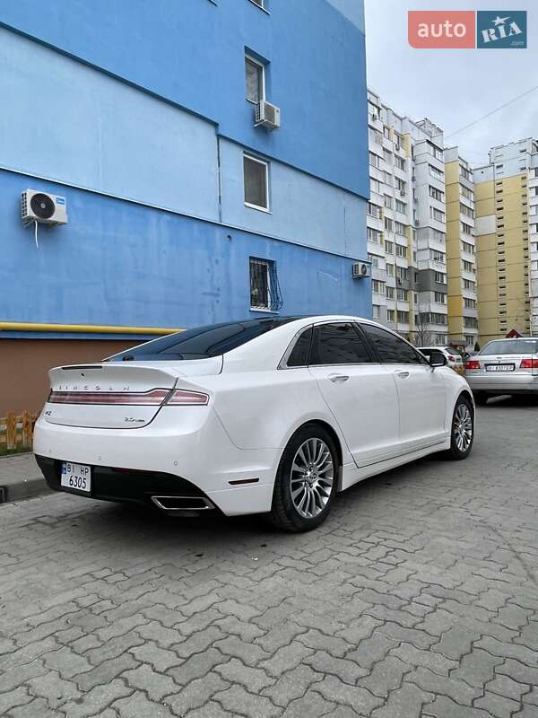 Фото Lincoln MKZ з оголошення AUTO.RIA