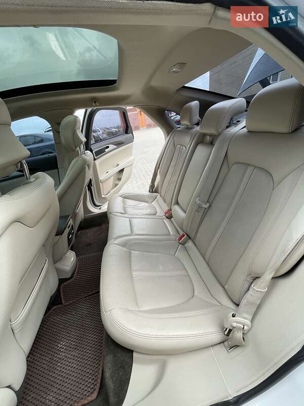 Фото Lincoln MKZ з оголошення AUTO.RIA